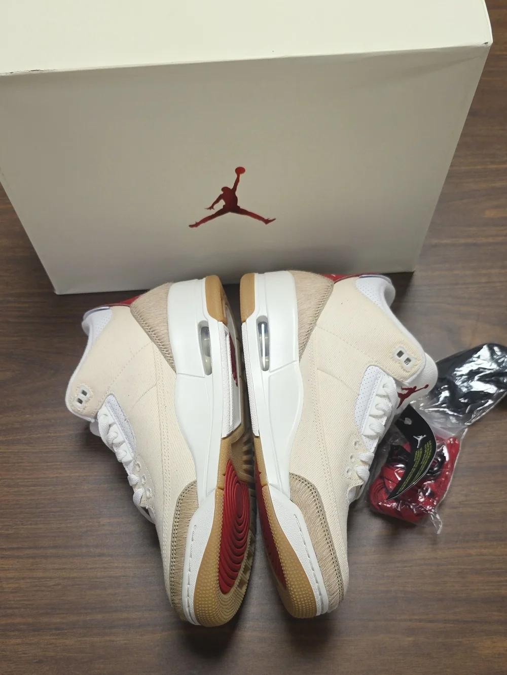 Levis x Jordan 3 Retro 